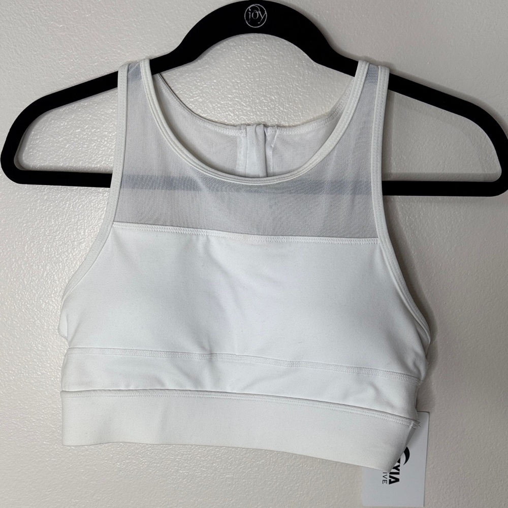 Zyia Active White Sports Bra All-Star w mesh detail and zipper medium